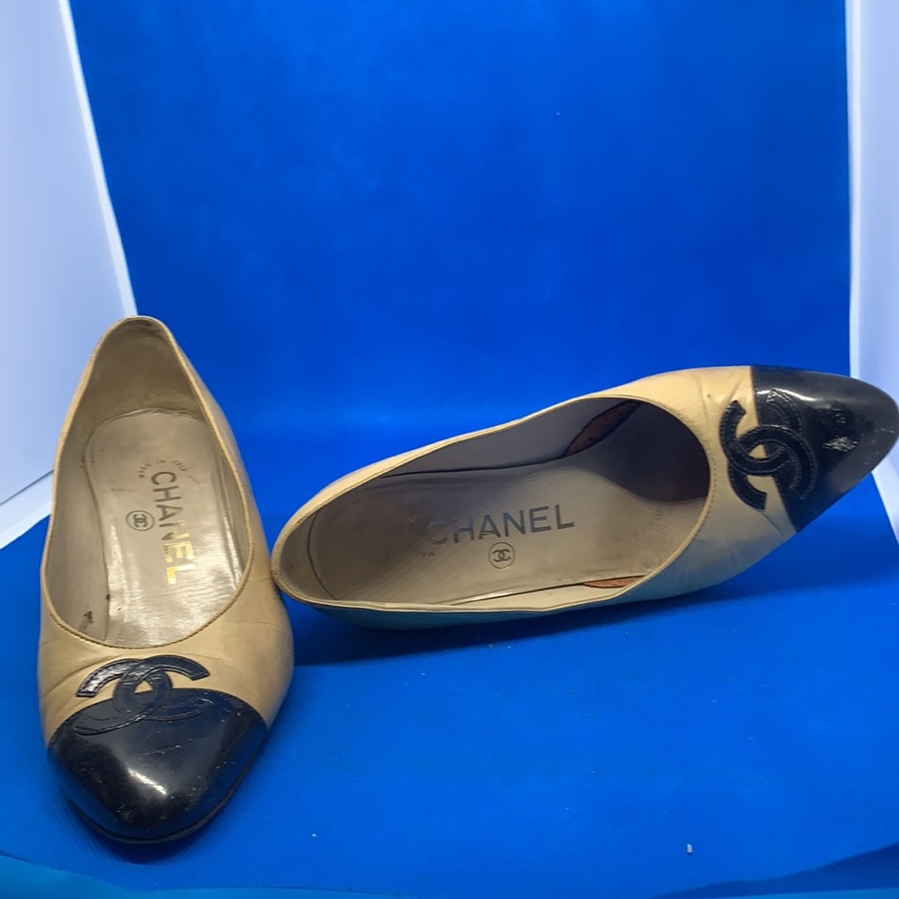 Chanel Vintage iconic signature bi color leather‎ CC heels - Picture 3 of 14